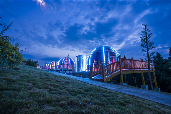 歧山草場(chǎng)民宿。重慶江來集團(tuán)供圖 華龍網(wǎng)發(fā)